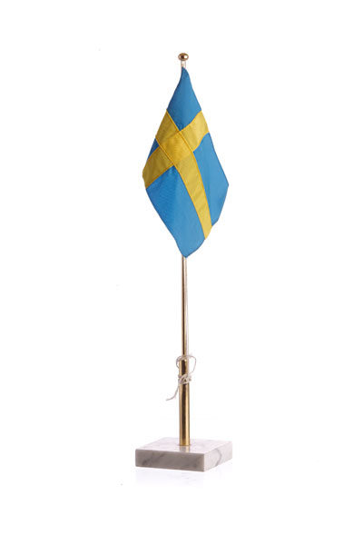 Svensk bordsflagga - förgylld stång, marmorfot